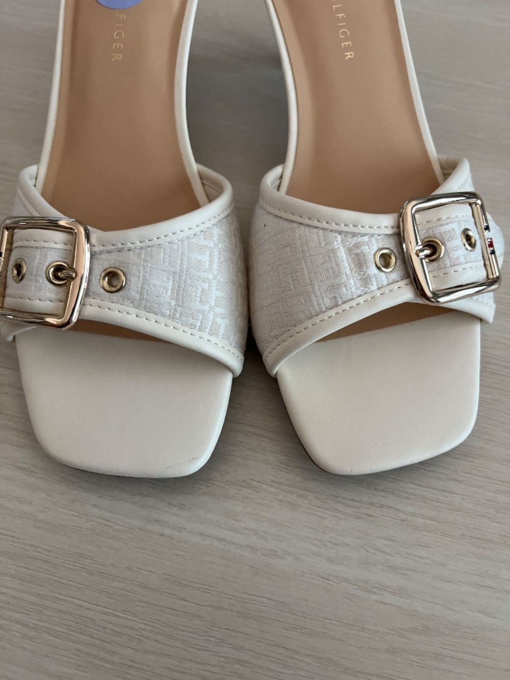 New Tommy Hilfiger Camhila Sandal - Picture 4 of 9